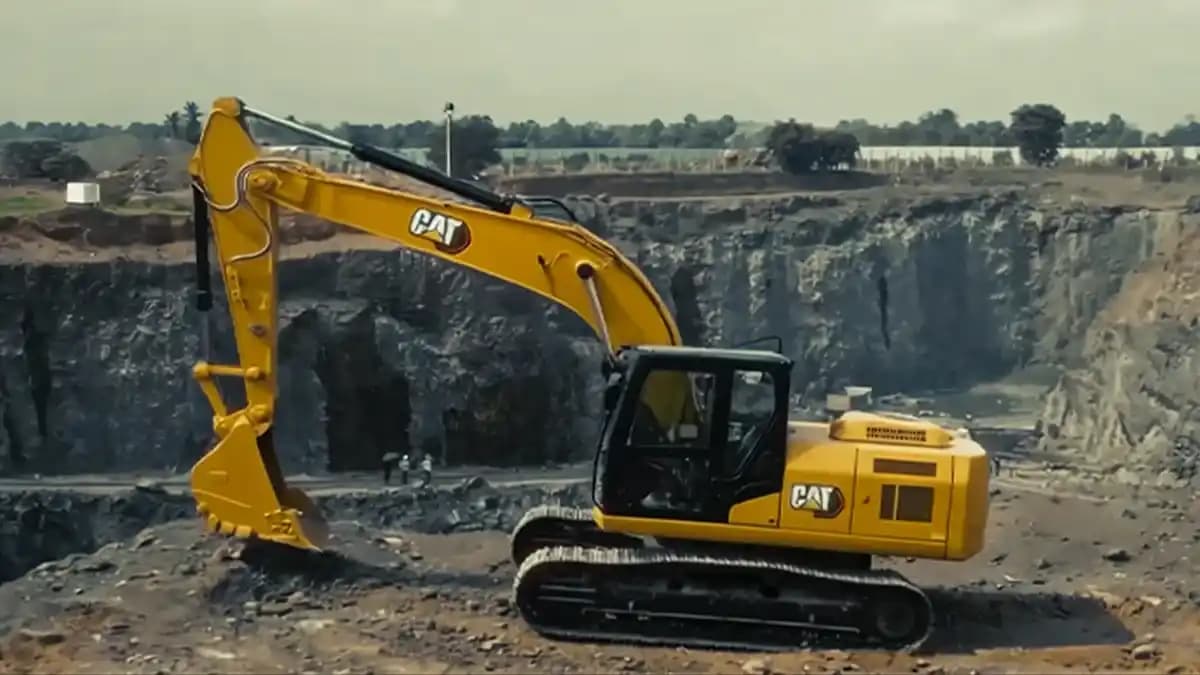 Caterpillar 322 medium crawler excavator